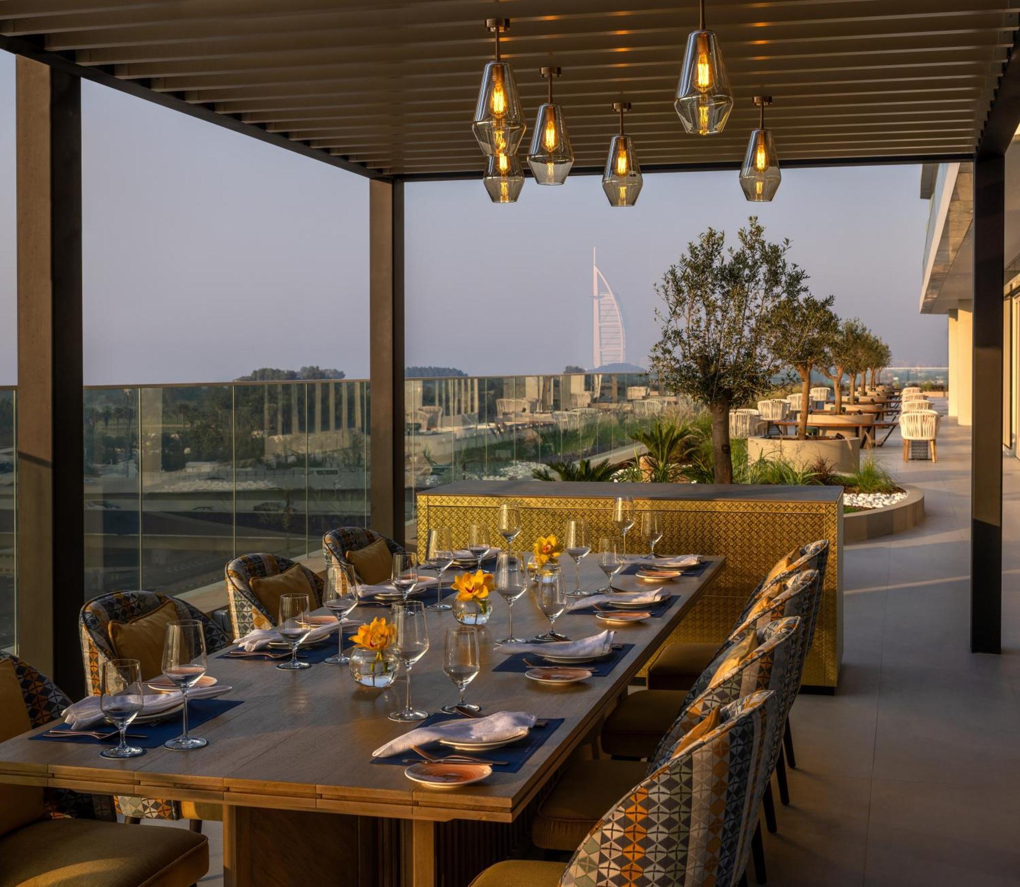 Avani Plus Palm View Dubai Hotel & Suites Exterior photo The Terrace